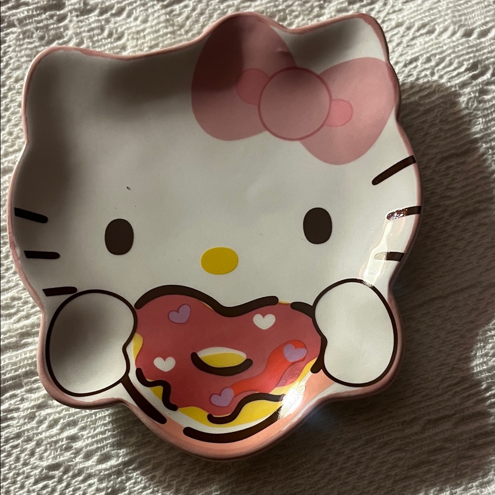 NWOT! Hello Kitty White Ceramic Plate